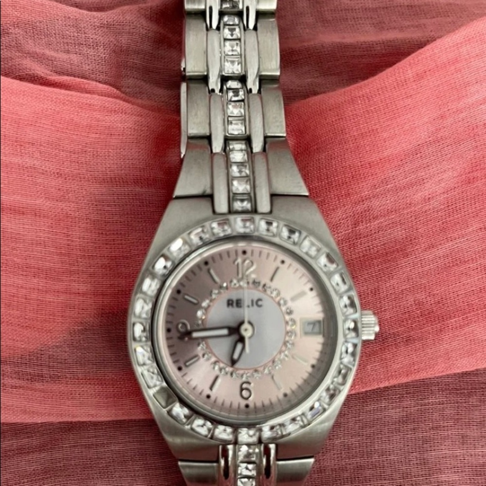 Relic Watch (Pink Face/Crystals) - Picture 4 of 10